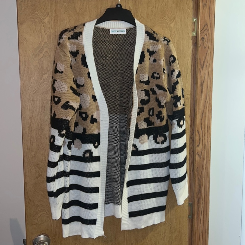 Cheetah and Stripe Boutique Sweater Cardigan Size L. Excellent Condition